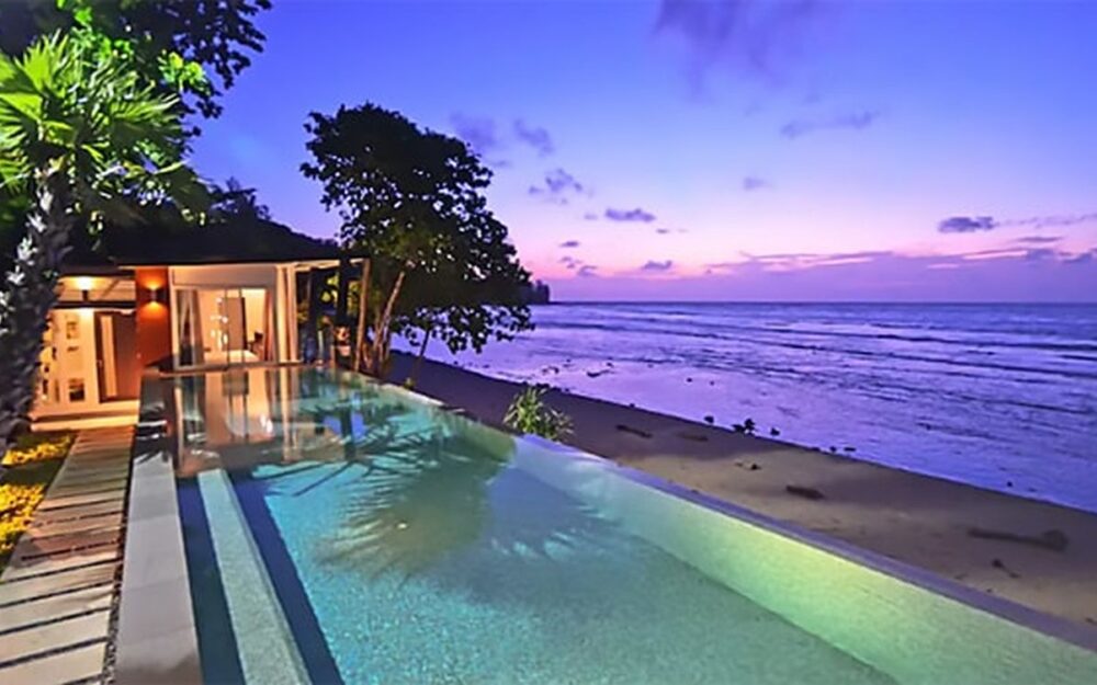4 bedroom beachfront villa in Kamala beach