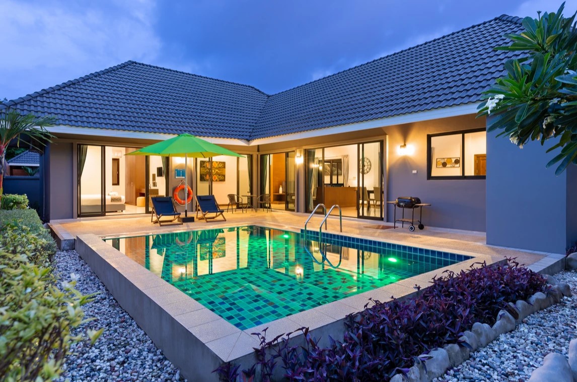 3 bedroom villa in Nai Harn villa estate