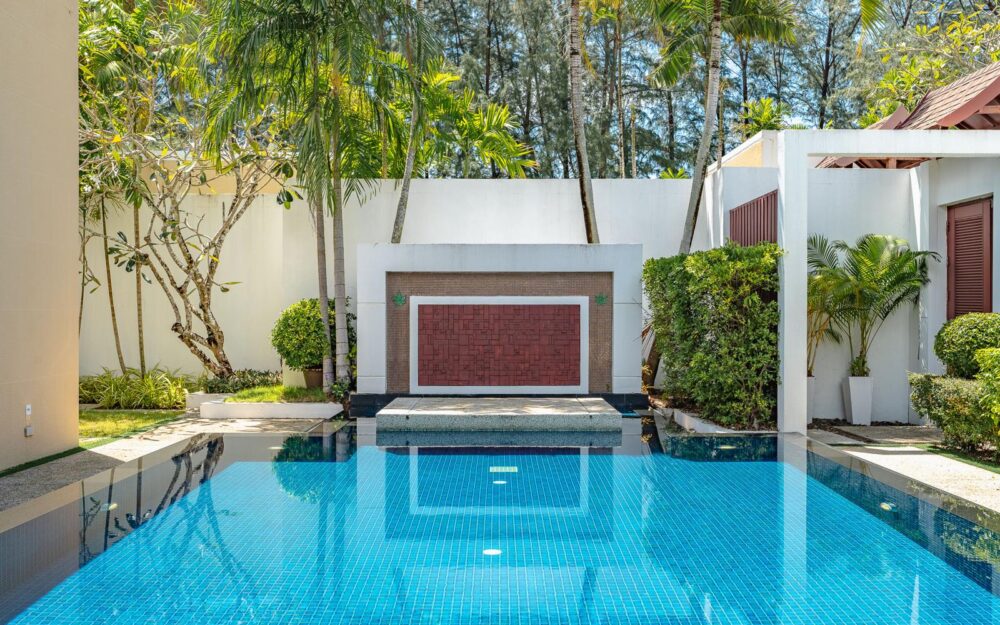 4 bedroom beachfront villa in Mai Khao beach