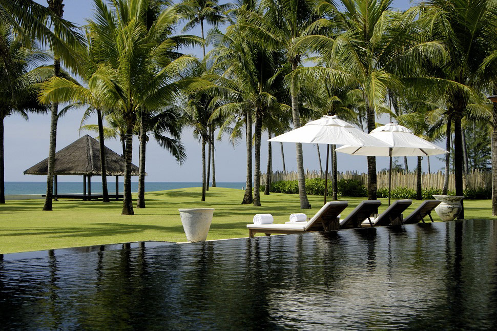 7 bedroom Beach front Luxury Tropical villa in Phuket